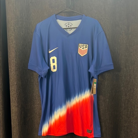 Nike USA Soccer Jersey Blue and Red Gradient - Picture 1 of 6